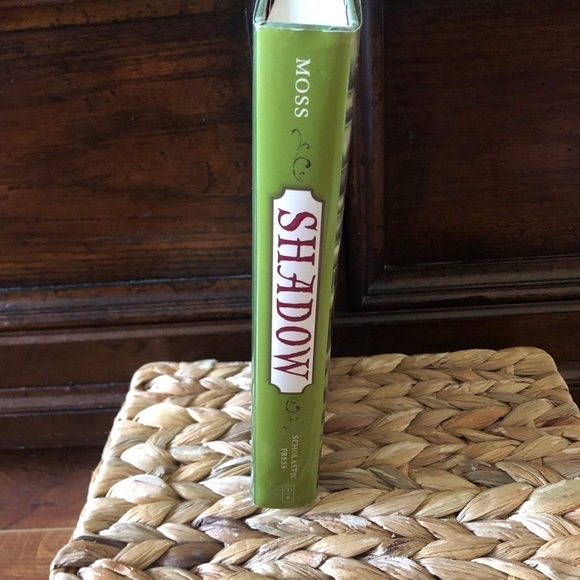 Shadow by: Jenny Moss hardback book - Picture 2 of 3